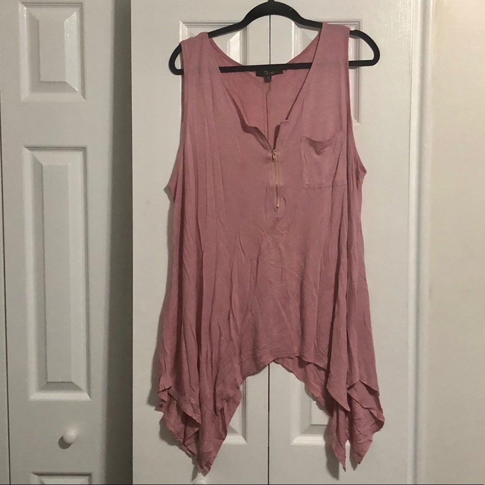 Mauve zip up tank tip